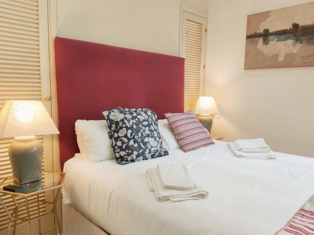 Homeyseville-Bright Apartment At Santa Cruz 4 Pax, Parking Optional Екстер'єр фото