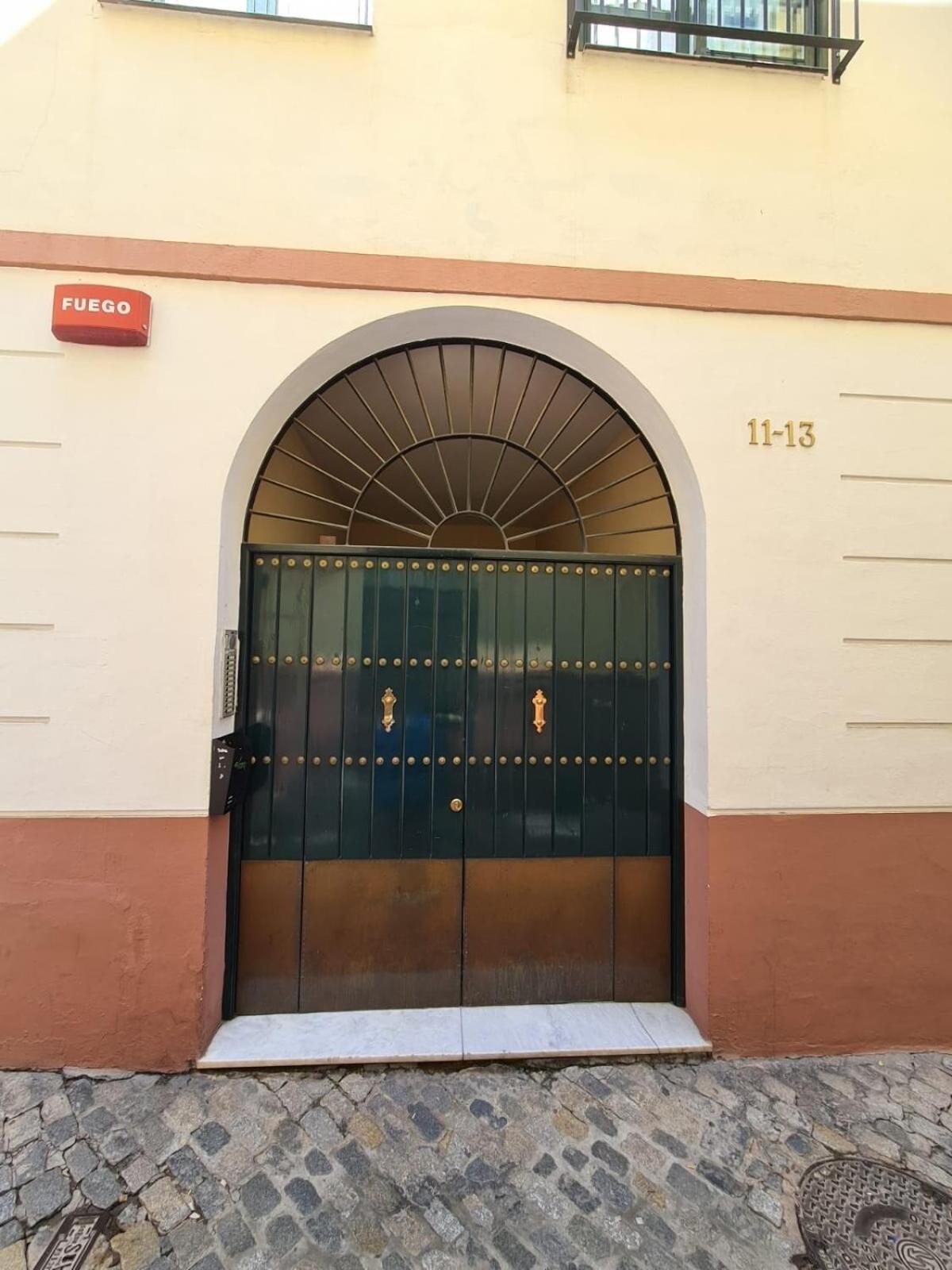 Homeyseville-Bright Apartment At Santa Cruz 4 Pax, Parking Optional Екстер'єр фото